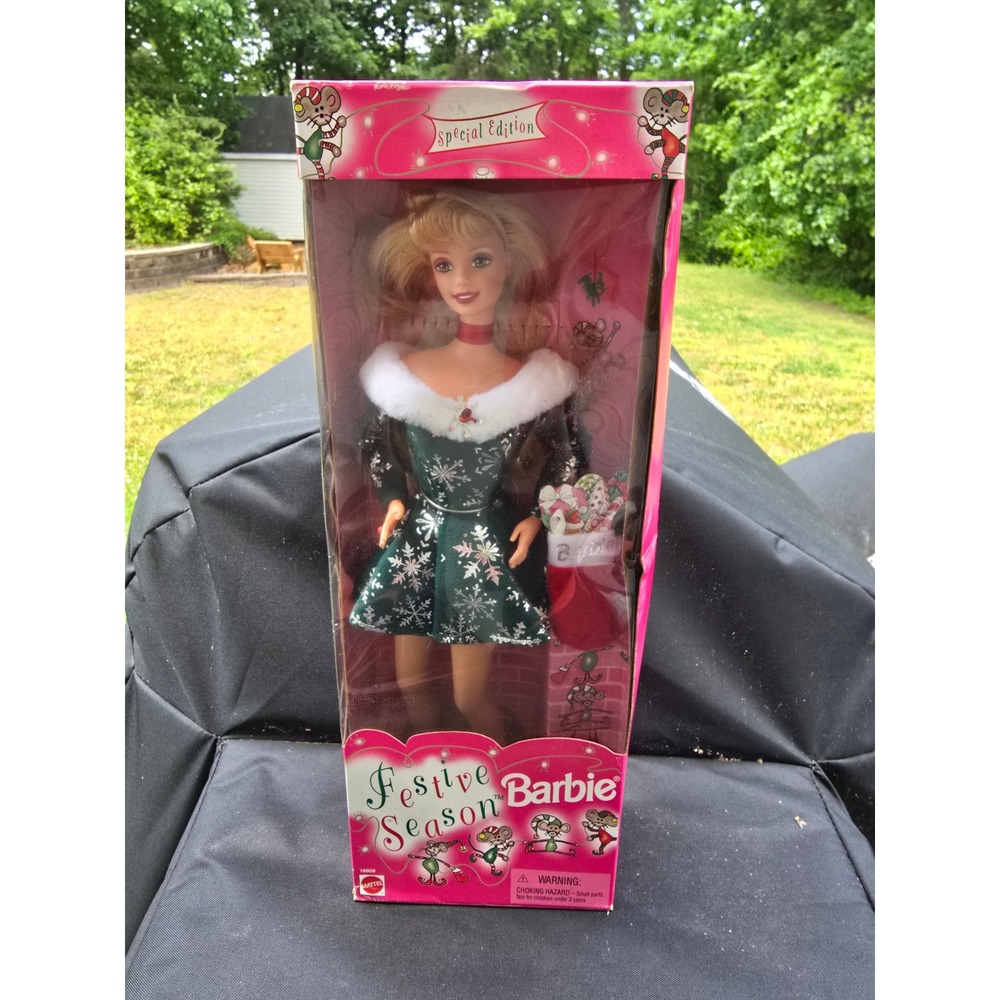 Mattel Festive Season Barbie Doll Special Edition 1997 Holiday Green Dress 18909